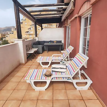 Charming Three Bedrooms With Seaview 아파트 *