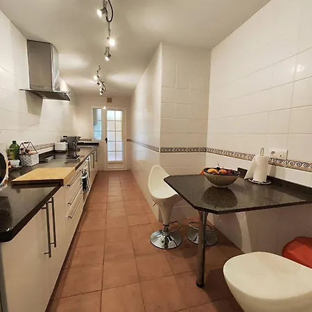 Charming Three Bedrooms With Seaview * 아구아둘세