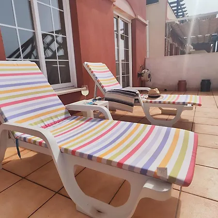 Charming Three Bedrooms With Seaview *