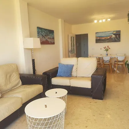 Charming Three Bedrooms With Seaview 아파트 아구아둘세